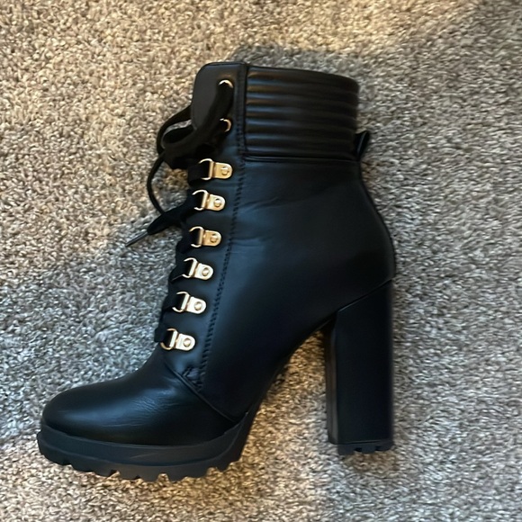 High heel black booties - Picture 2 of 5